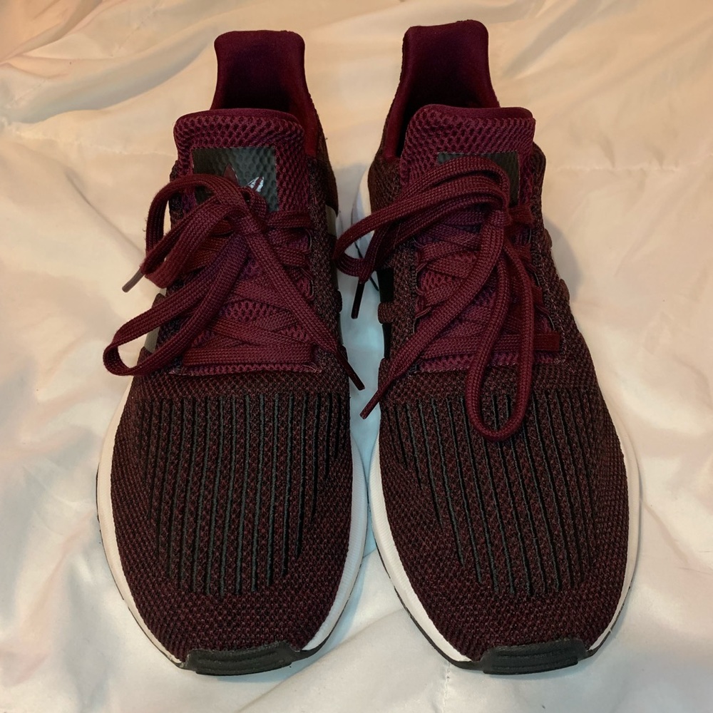 Adidas Swift Run (MENS)